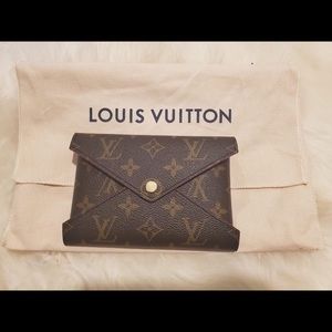 BRAND NEW LOUIS VUITTON MEDIUM KIRIGAMI POCHETTE (MEDIUM ONLY)